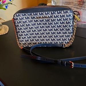 Michael Kors Crossbosy Jet Large Crossbody